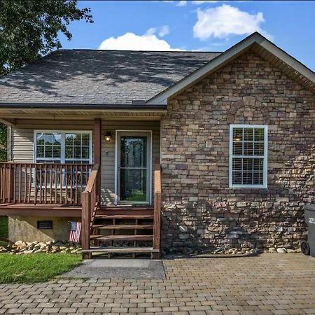 Creekside Cottage*Hot Tub*Entire Home-Pigeon Forge Buitenkant foto